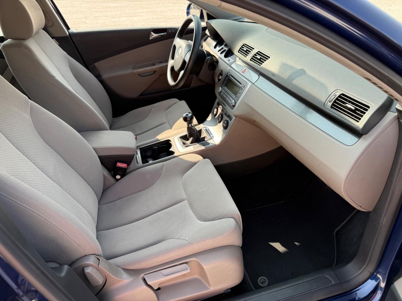 Volkswagen Passat Highline 2.0 TDi 140cv UnicoPropr