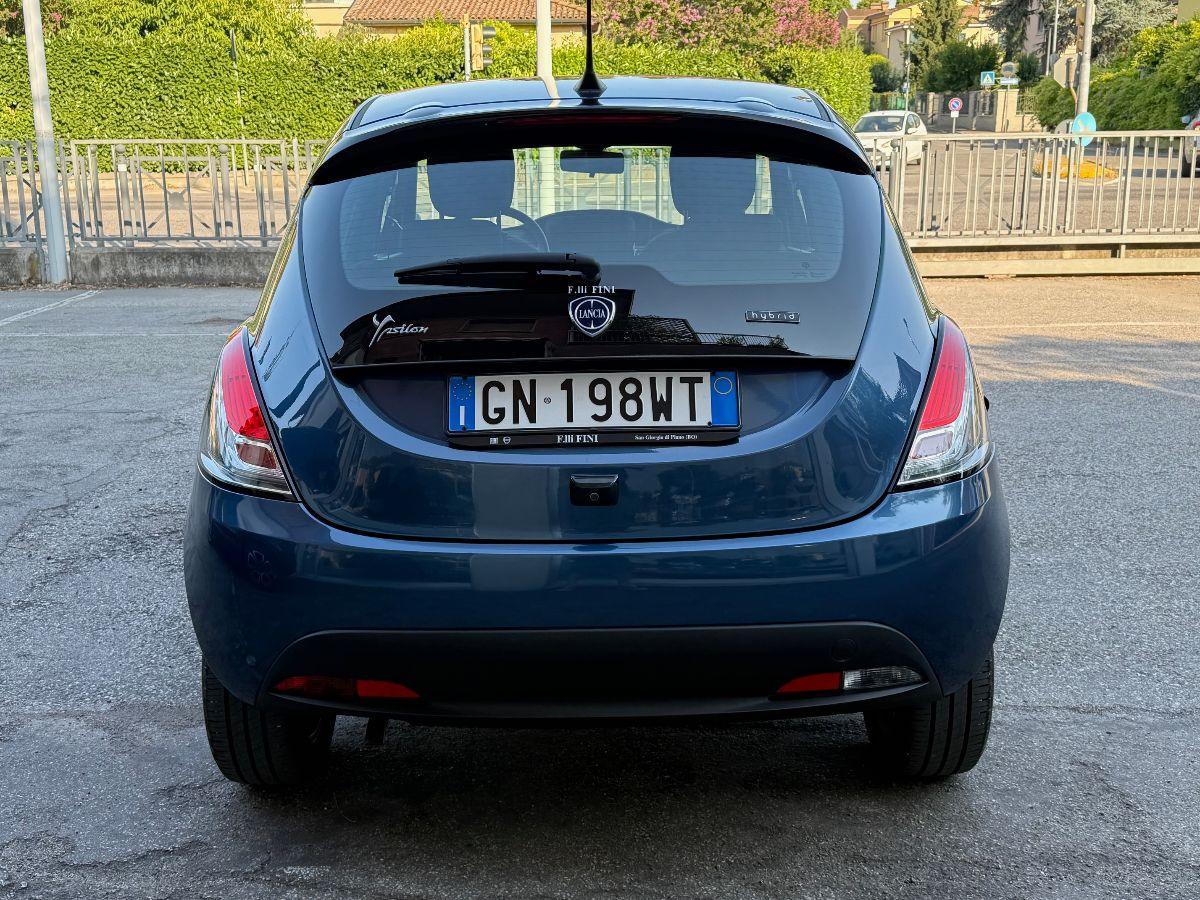 LANCIA - Ypsilon - 1.0 FireFly 5p.S&S Hybryd Gold