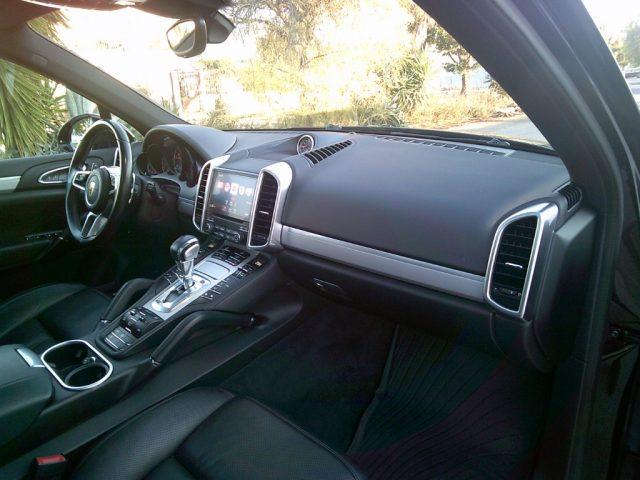 PORSCHE Cayenne 3.0 Diesel Platinum Edition