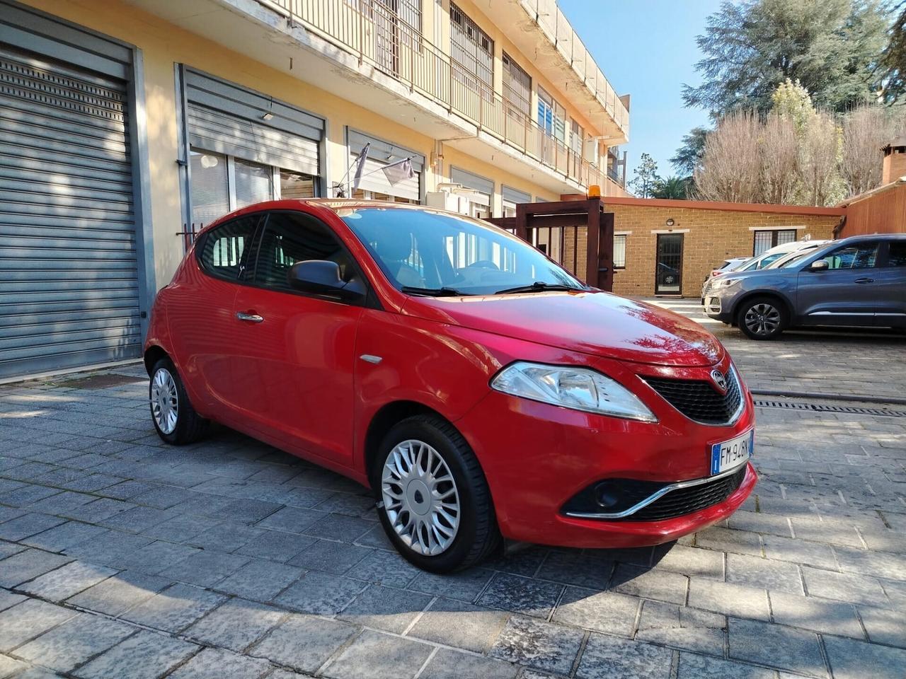 Lancia Ypsilon 1.2 69 CV 5 porte GPL Ecochic Gold