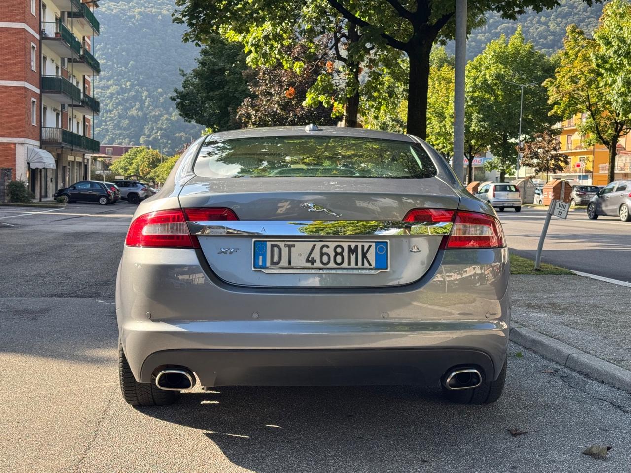 Jaguar XF 2.7D V6 Premium Luxury
