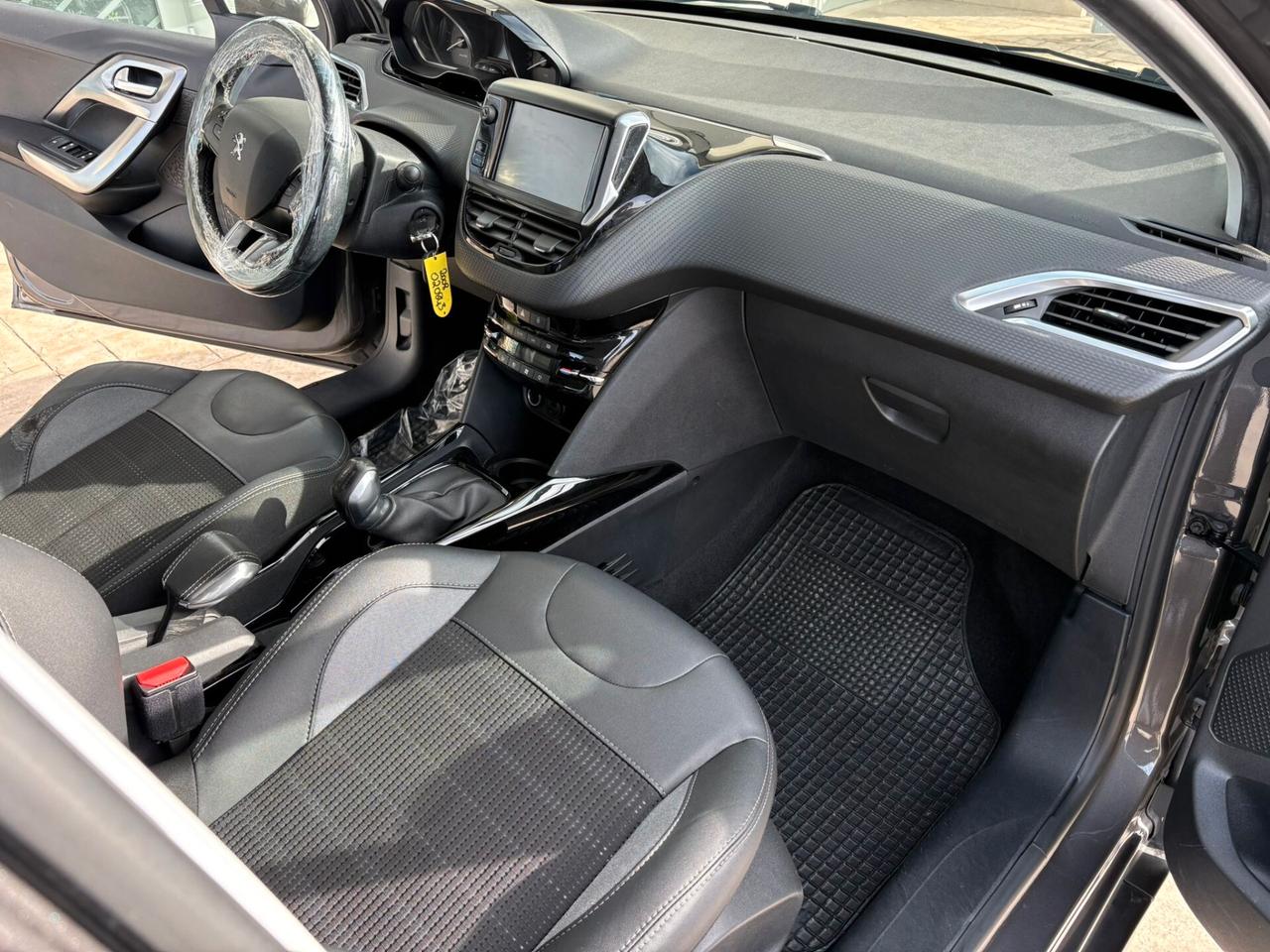 Peugeot 2008 BlueHDi 120 S&S Allure