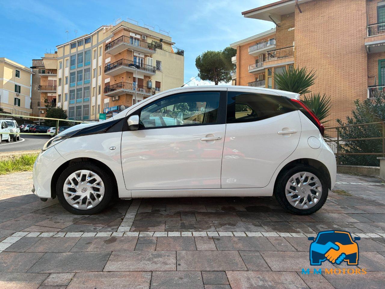 Toyota Aygo 5p 1.0 x-cool m-mt 72 cv
