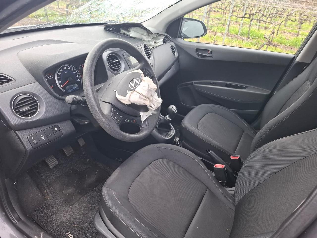 HYUNDAI I10 MPI STYLE 2017 SINISTRATA MARCIANTE