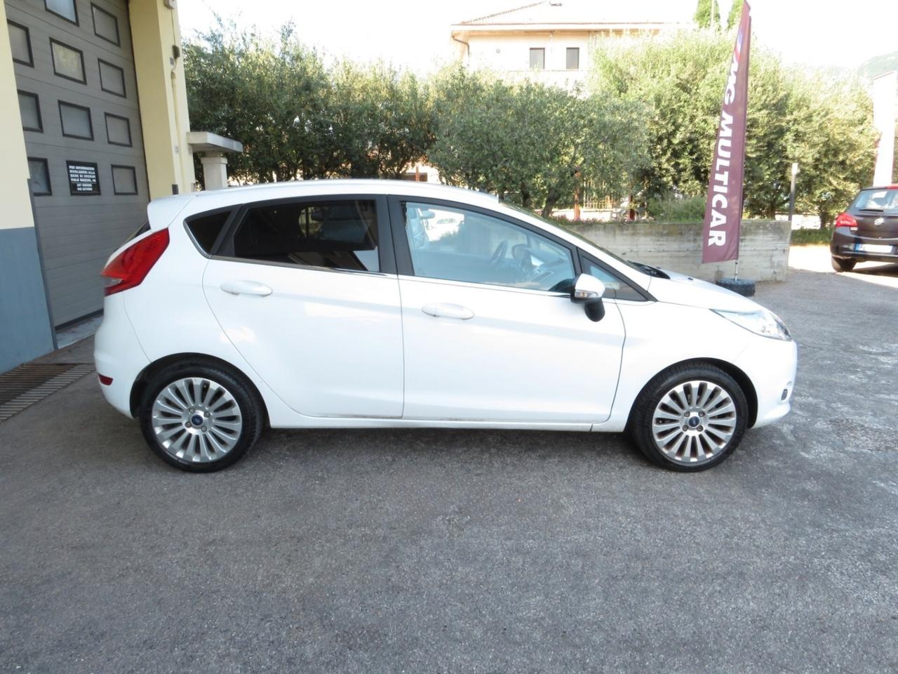 Ford Fiesta 5p 1.4 tdci Titanium. unicoproprietario.