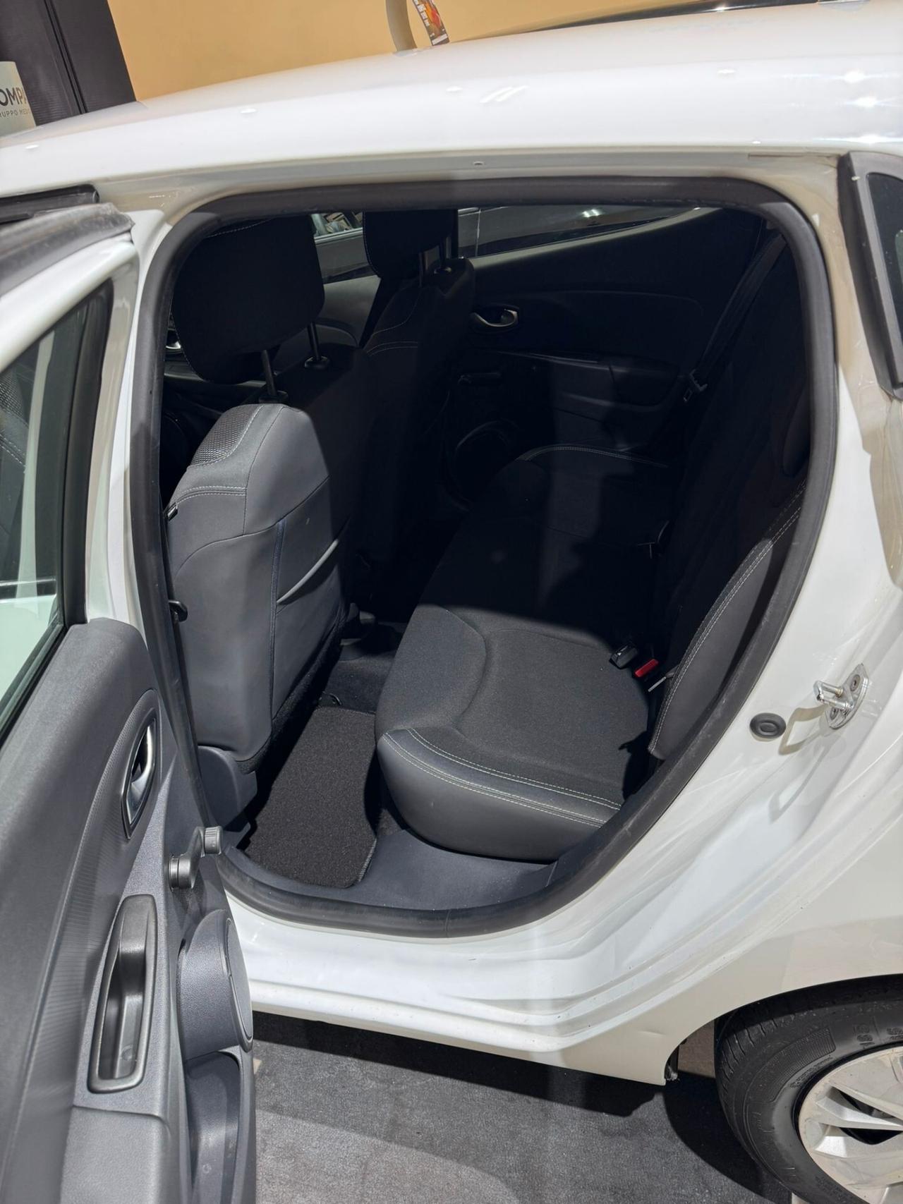 Renault Clio dCi 8V 75 CV 5 porte Moschino Intens