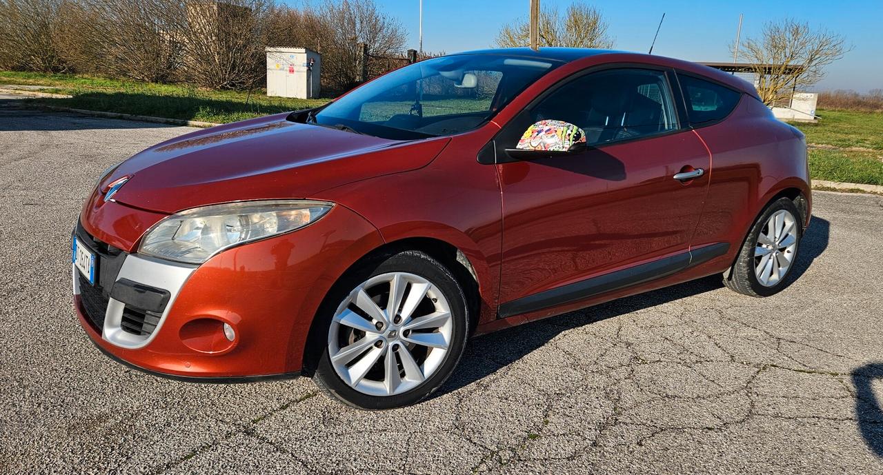 Renault Megane Mégane Coupé 1.5 dCi 110CV Dynamique