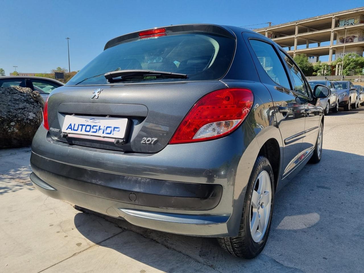 Peugeot 207 1.4 BENZINA