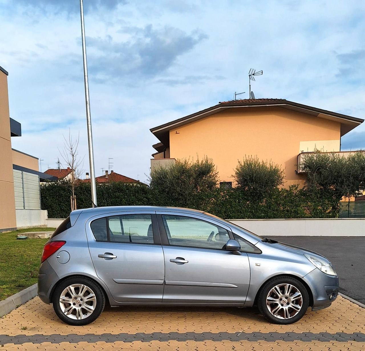 Opel Corsa 1.2 Benzina 5 porte Club