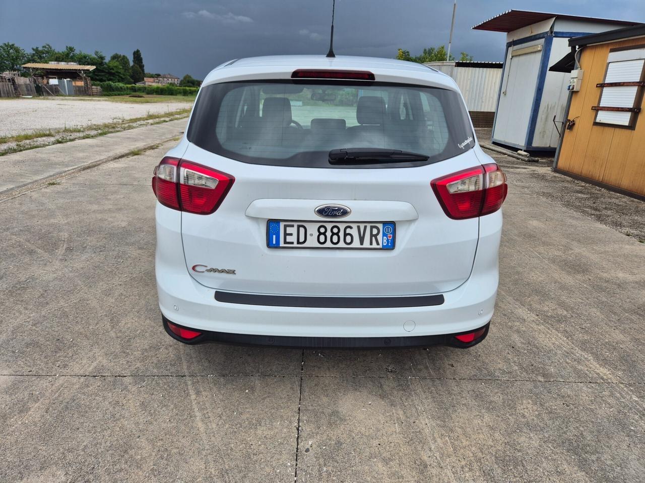 Ford C-Max 1.6 TDCi 115CV Titanium neopatentati