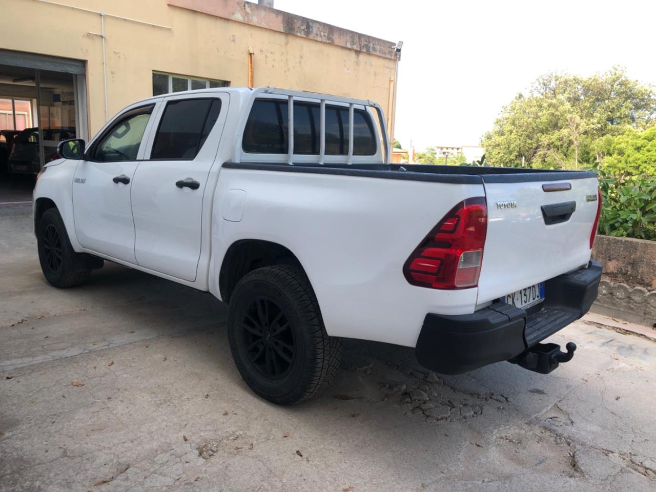 Toyota Hilux 2.4 D-4D 4WD 4 porte Double Cab Lounge