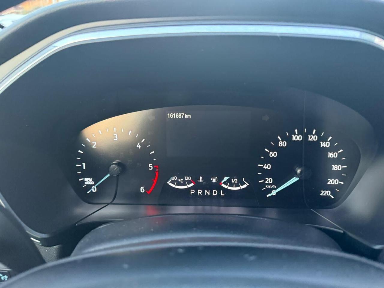 Ford Kuga 120CV AUT TITANIUM