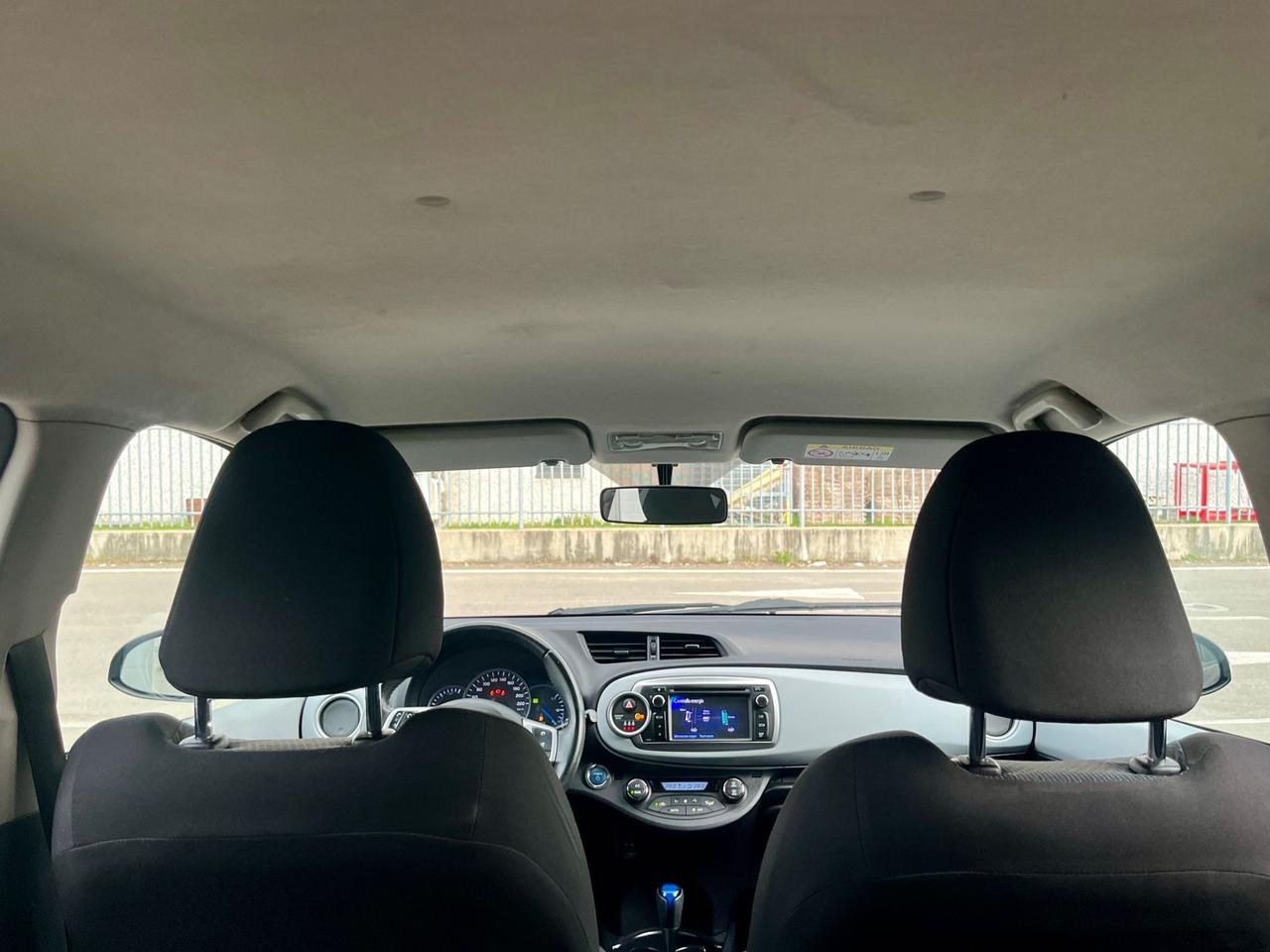 Toyota Yaris 1.5 Hybrid 2014 131.000km perfetta