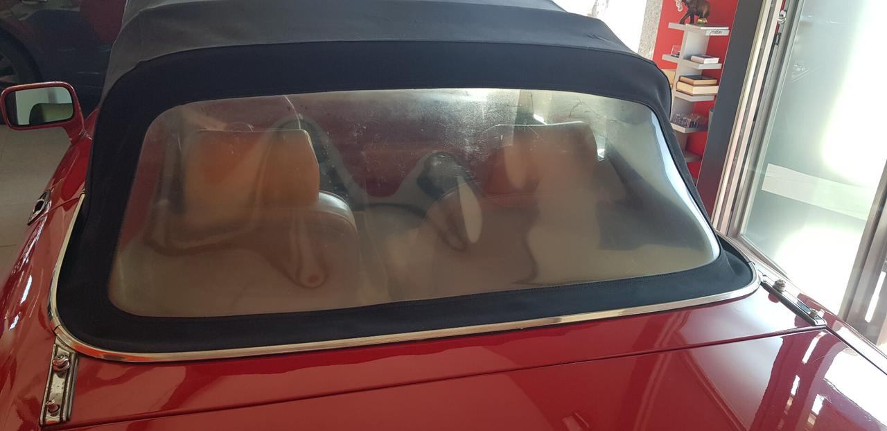 Alfa Romeo Spider 2.0i