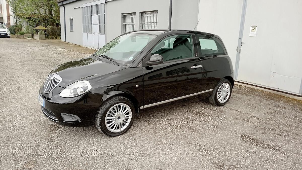 Lancia Ypsilon 1.2 - imp. GPL