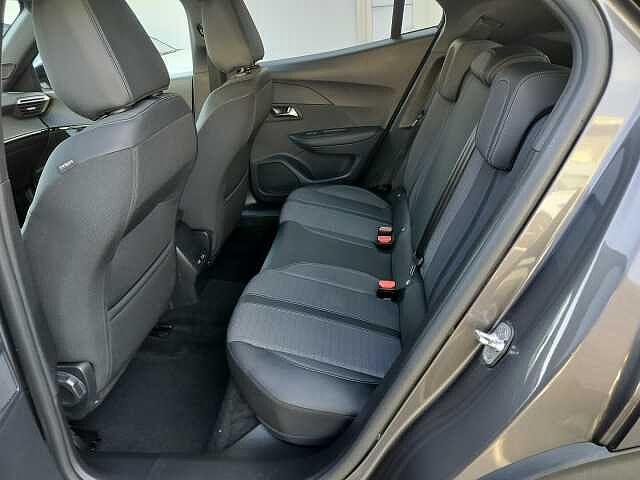 Peugeot 2008 PureTech 130 S&S EAT8 Allure Pack