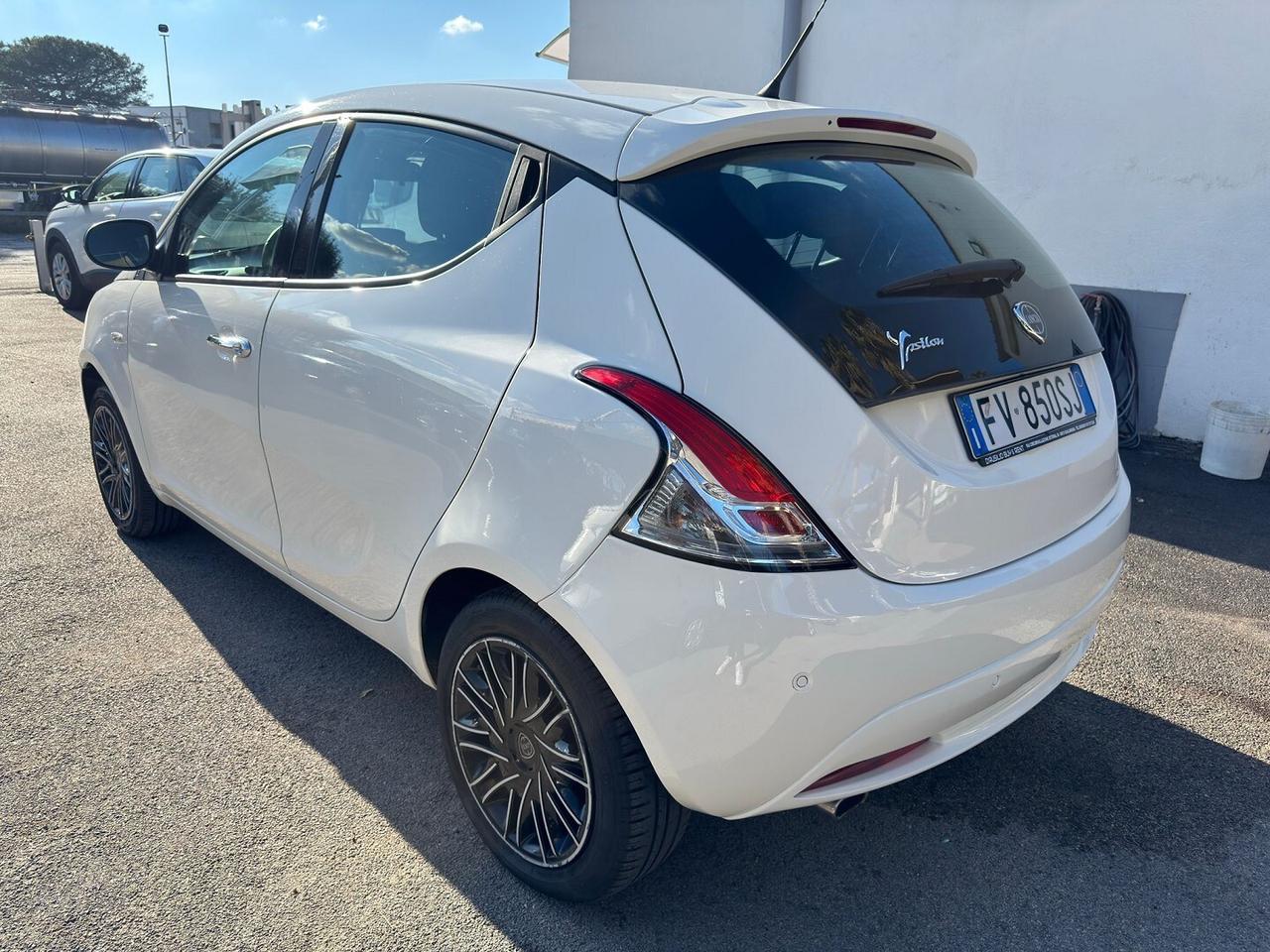Ypsilon 1.2 69 CV My19 S&S Gold