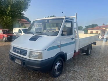 Iveco Daily 35.10 2.8 TD PLM Cabinato Classic