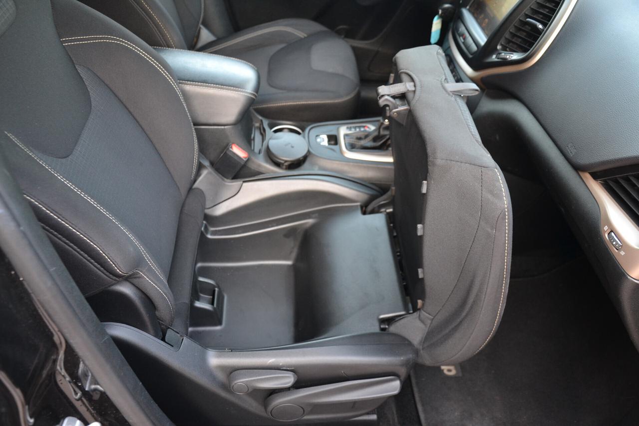 Jeep Cherokee 2.0 Mjt 170CV 4WD AUTOM.+ NAVI+PDC+LED+TEL+PRIVACY