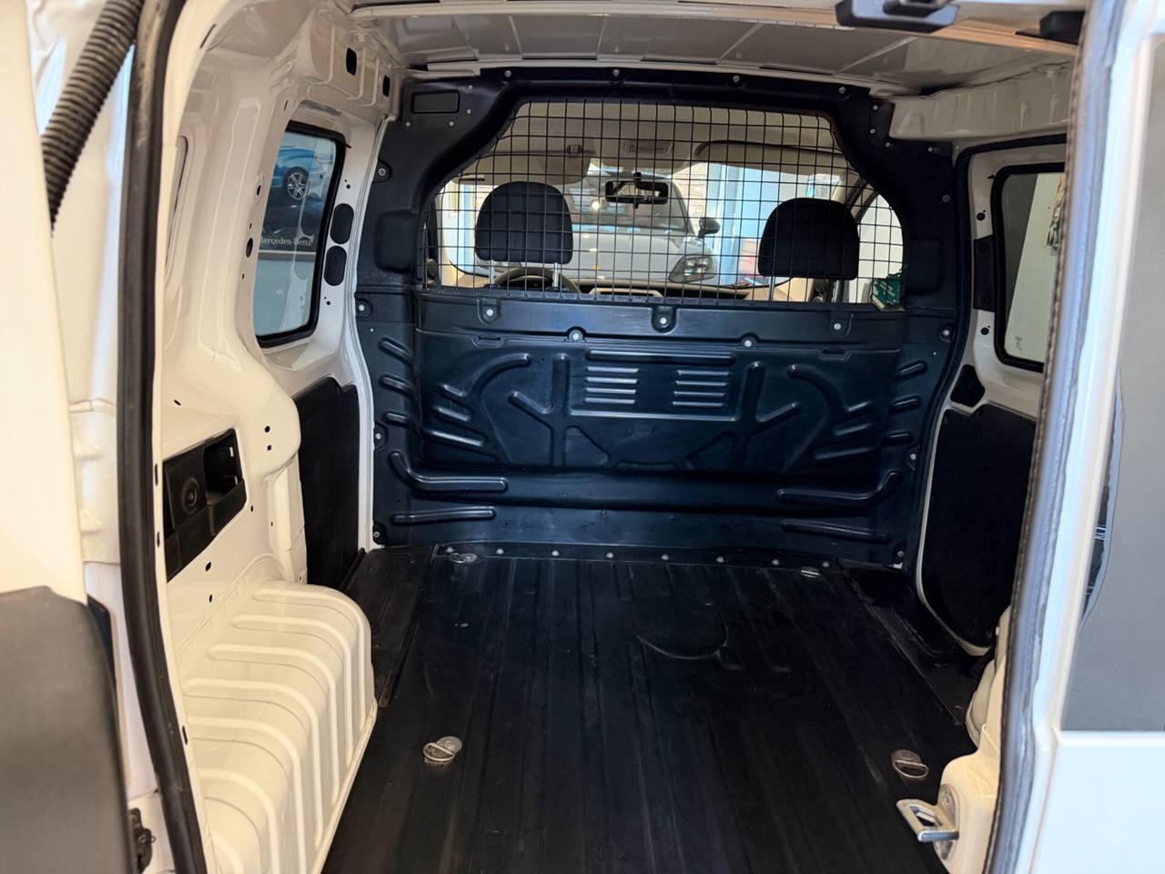 Fiat FIORINO 1.3 MJT 95CV CARGO ADVENTURE (70 KW)