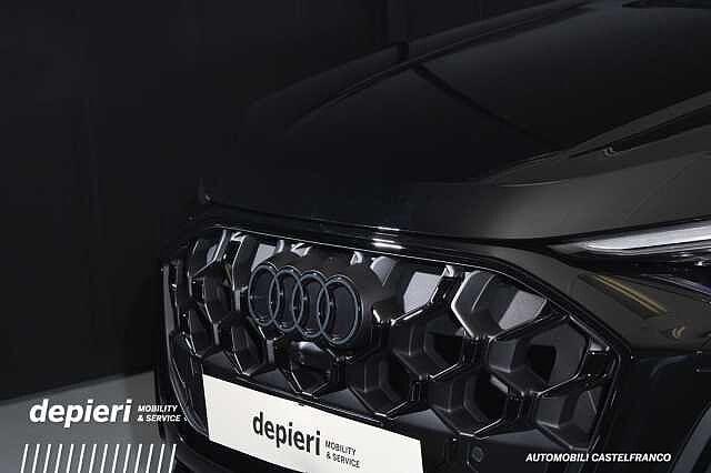 Audi Q5 TDi S tronic quattro Launch edition one mHEV+