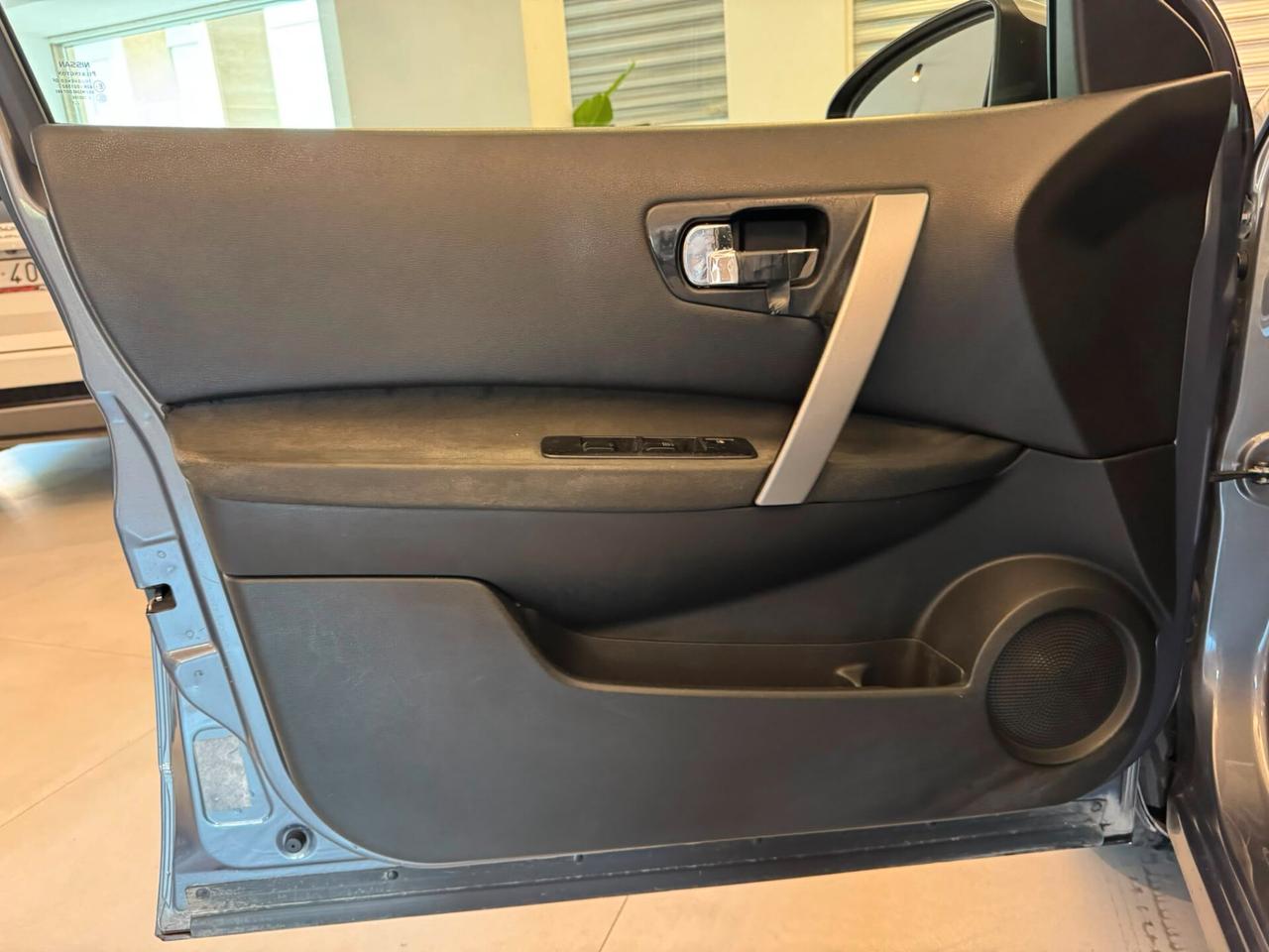 NISSAN QASHQAI 2.0 TEKNA 150CV UNICOPROPRIETARIO GANCIO TRAINO