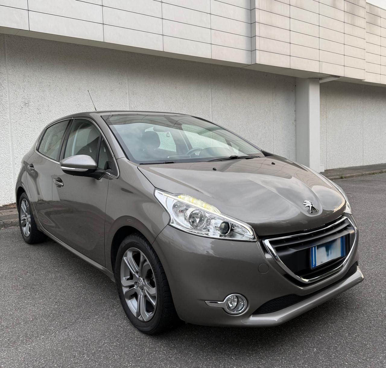 Peugeot 208 1.4 HDi 68 CV 5 porte Access