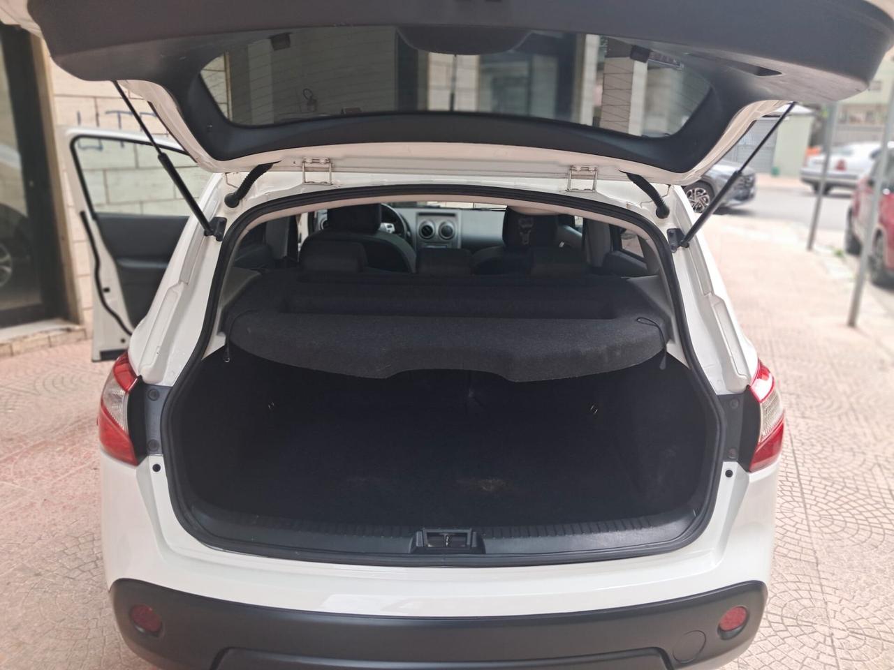 Nissan Qashqai 1.6 dCi-Navy+Tetto+360°-Euro 5990