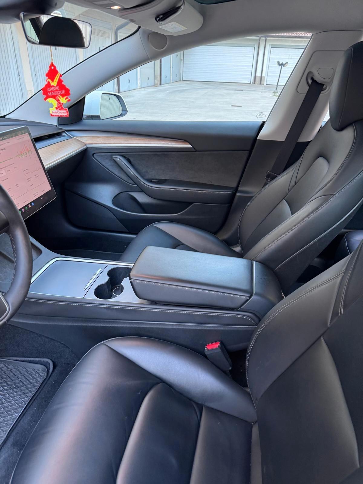 Tesla Model 3 RWD