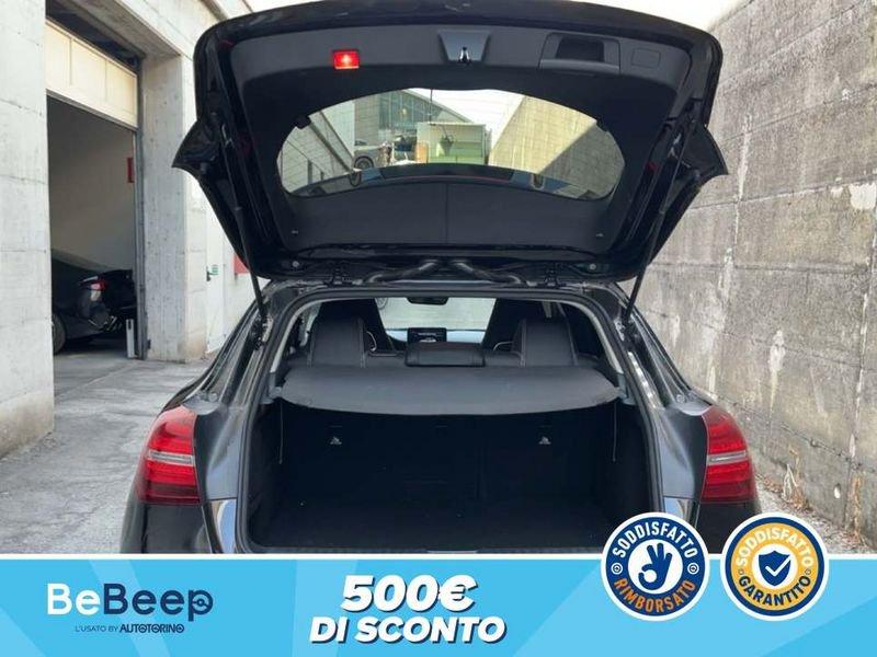 Mercedes-Benz GLA 180 PREMIUM AUTO