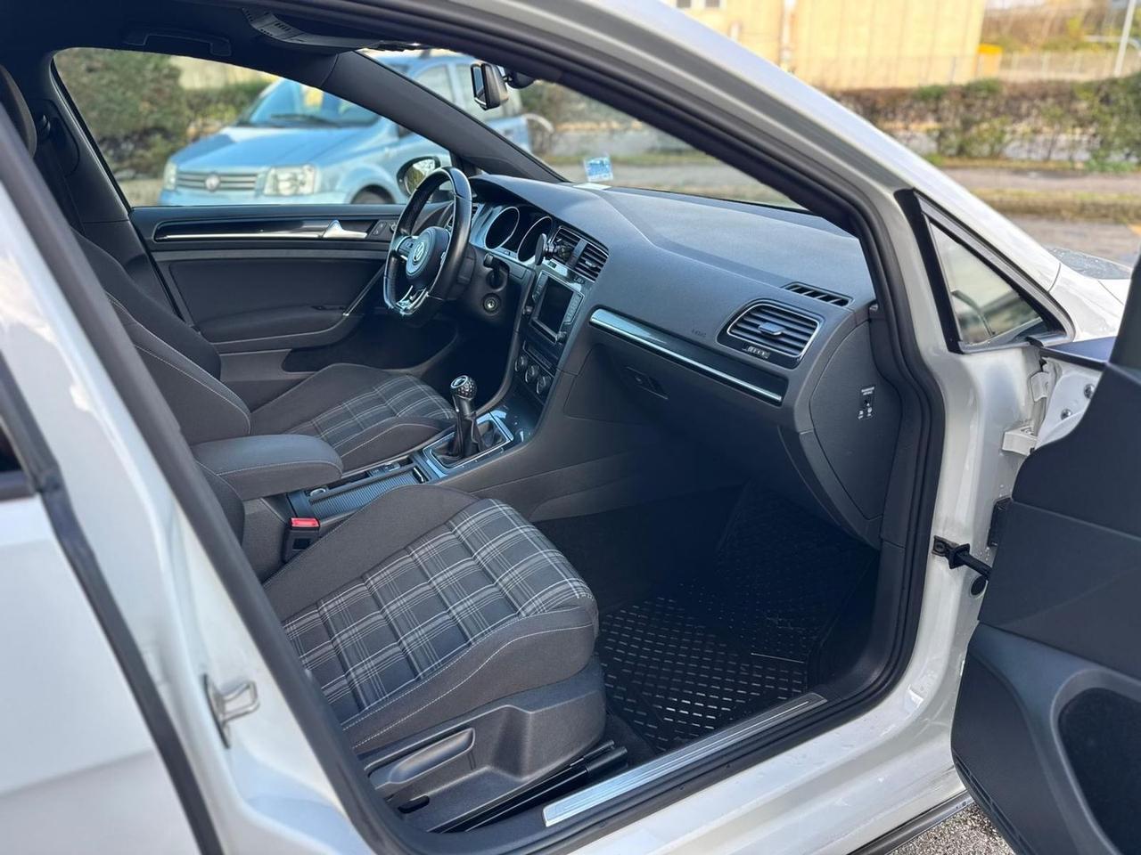 Volkswagen Golf Business 2.0 TDI GTD #8062