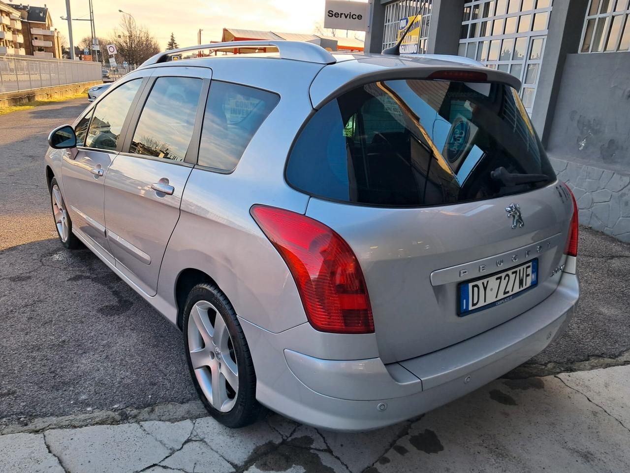 Peugeot 308 2.0 HDi 136CV aut. SW Ciel Féline