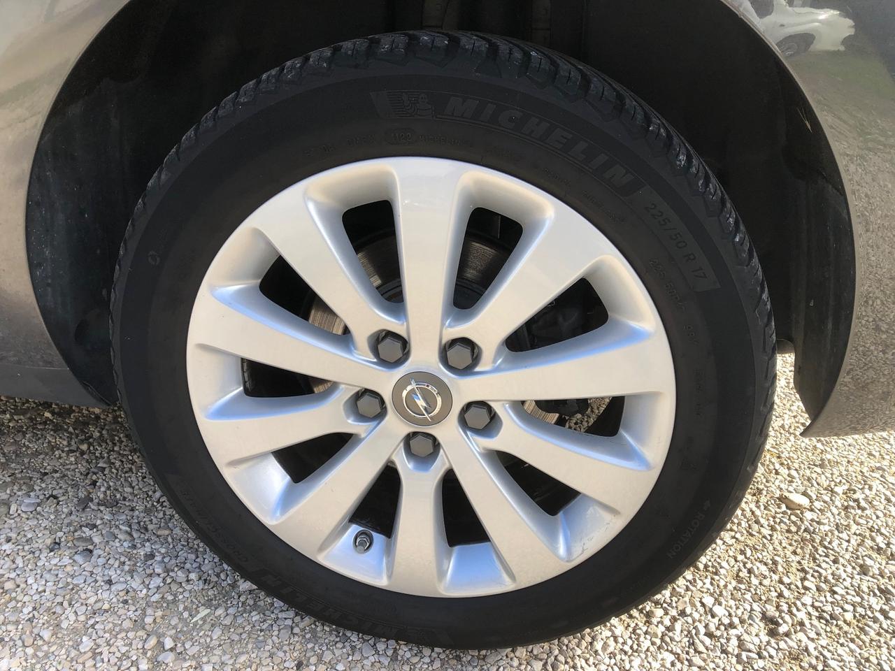 OPEL ZAFIRA TOURER - 7 POSTI - METANO