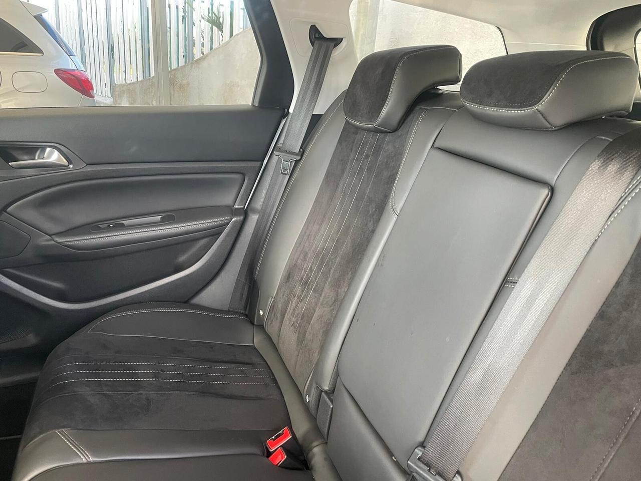 Peugeot 308 BlueHDi 120 S&S SW Allure