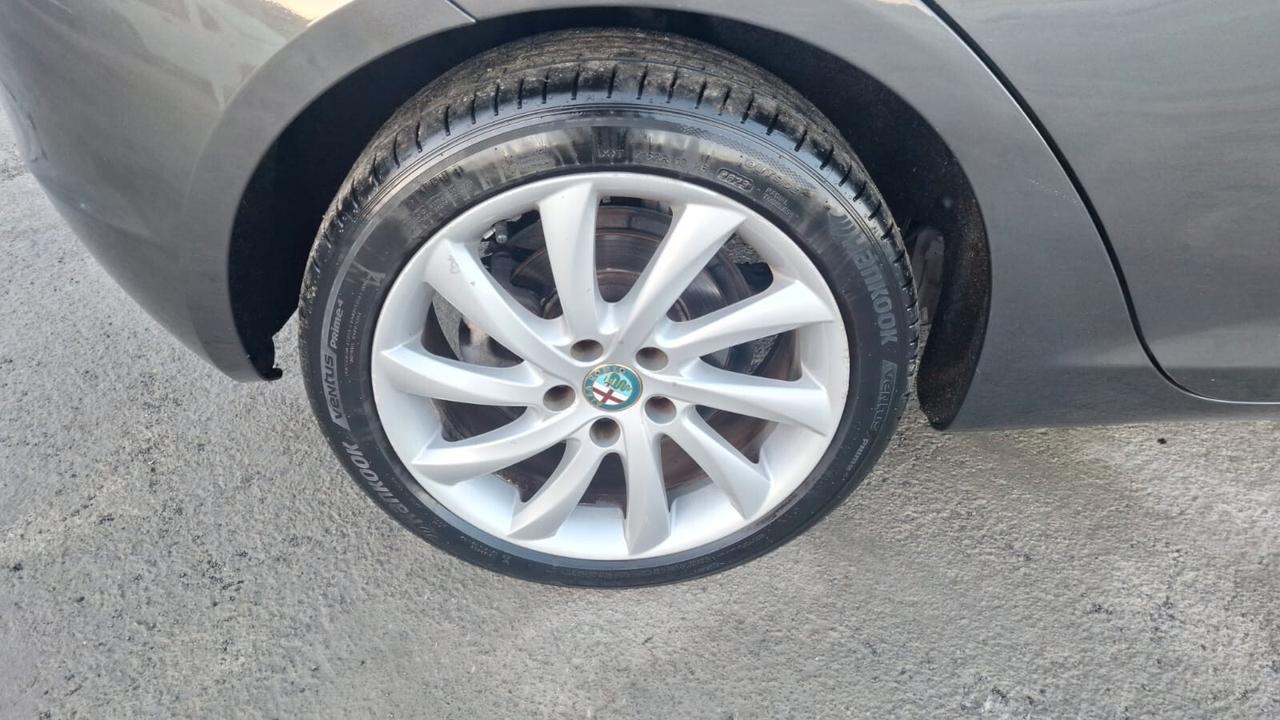 Alfa Romeo Giulietta 1.6 JTDm-2 105 CV Exclusive