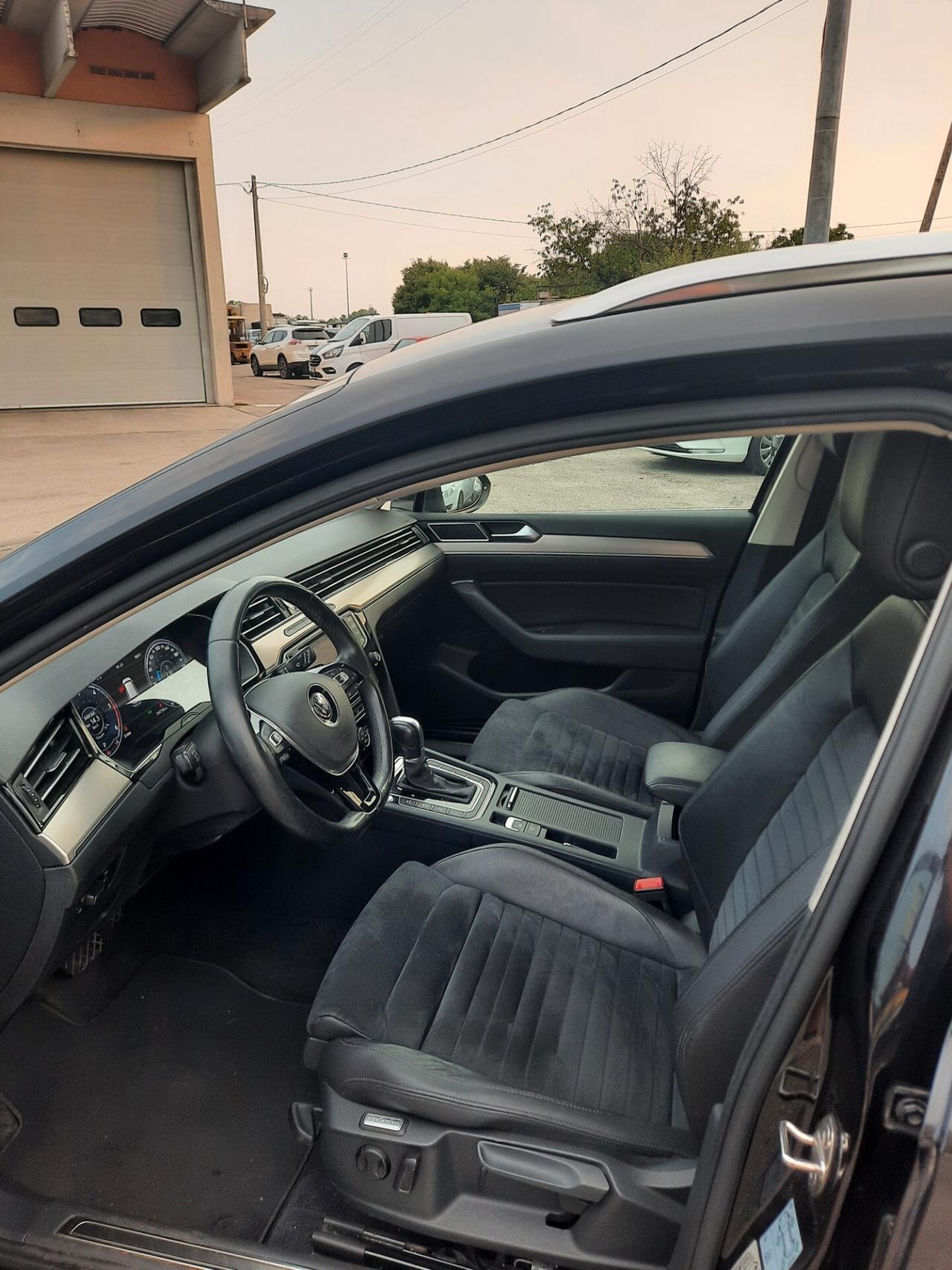 Volkswagen Passat Variant 2.0 BiTDI 4MOT. DSG Highline BlueMotion Tech.