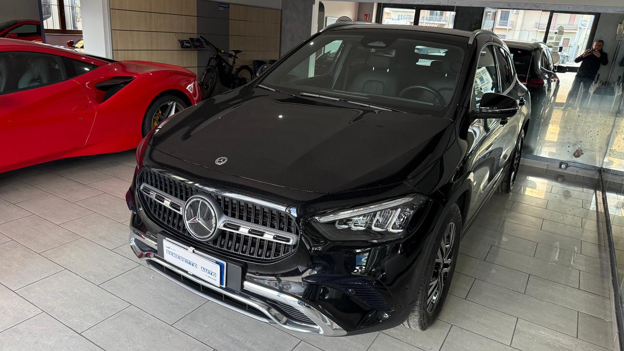 MERCEDES GLA 180 D MOTORE 2.0 116 CV restyling