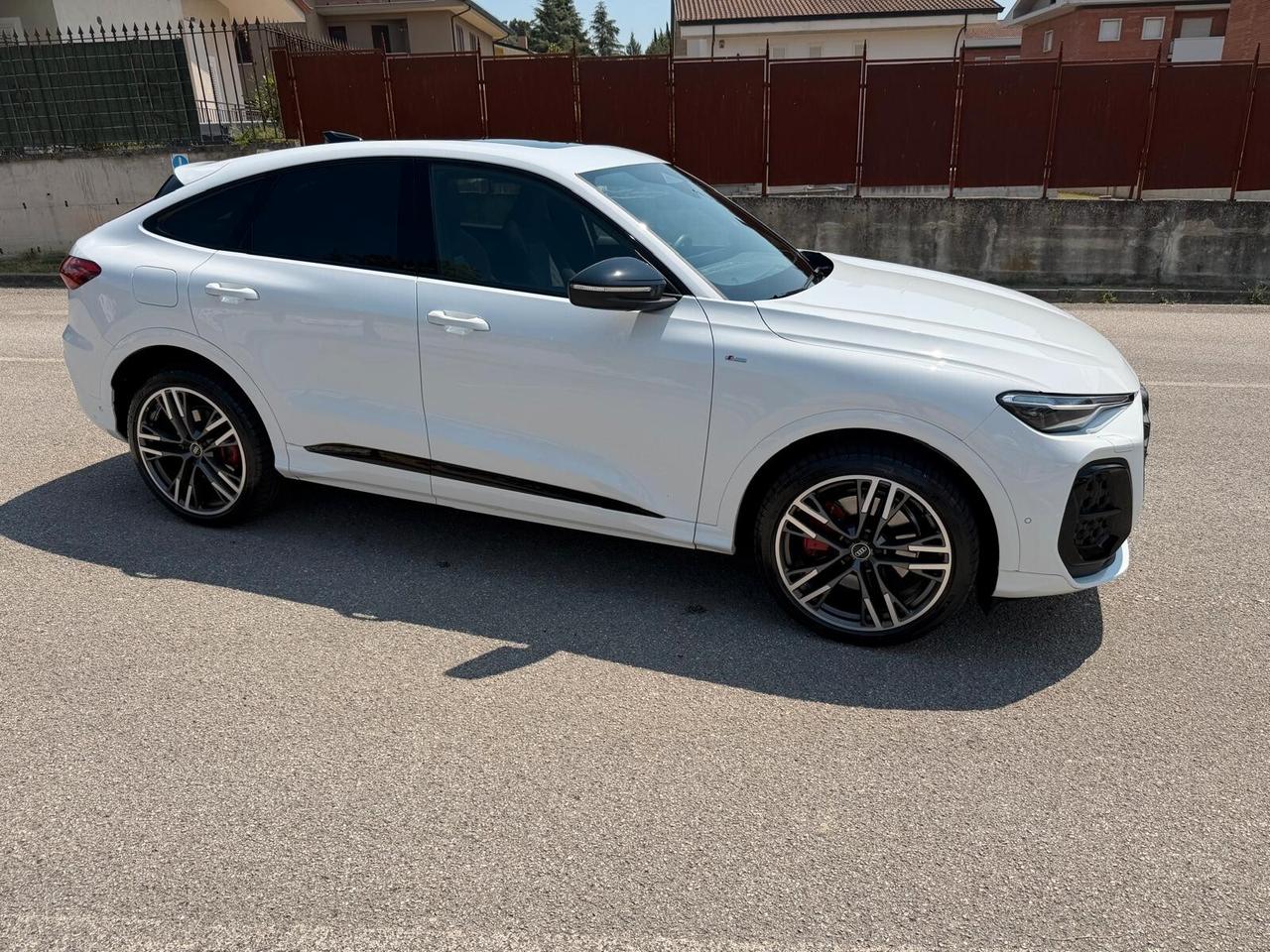 Audi Q5 SPB 40 TDI 4x4/STRONIC/SLINE/TETTO/TEL-360/PDC/CRUISE/RADAR/CERCHI 21/PORT ELEETT/V.PRI/DISTRONIC