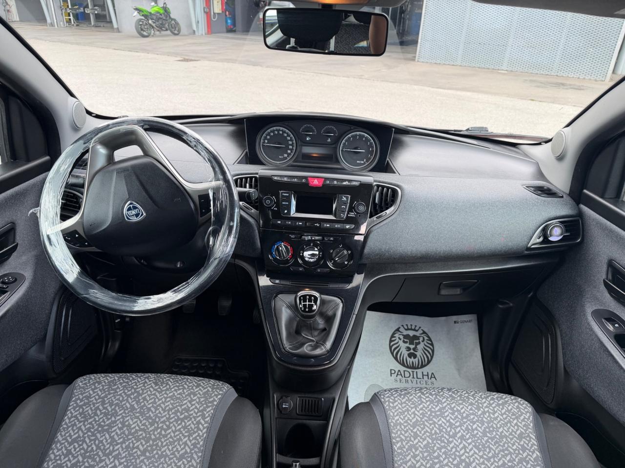 Lancia Ypsilon 1.2 69 CV 5 porte S&S Elefantino Blu