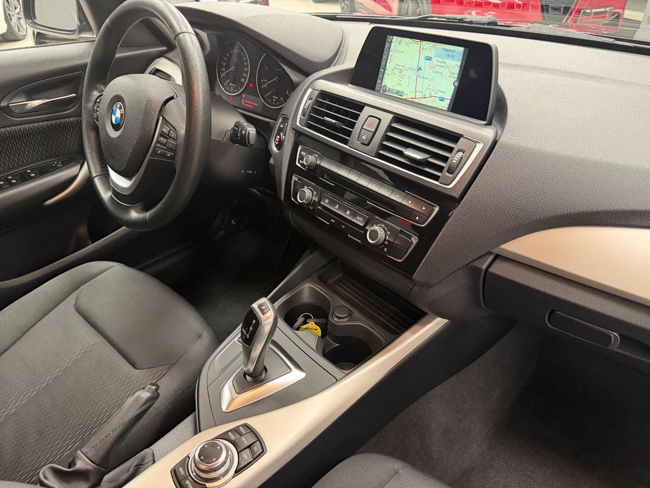 Bmw 118 118d 5p. Urban