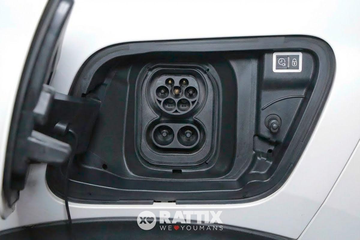 Peugeot e-2008 motore elettrico 100kW GT