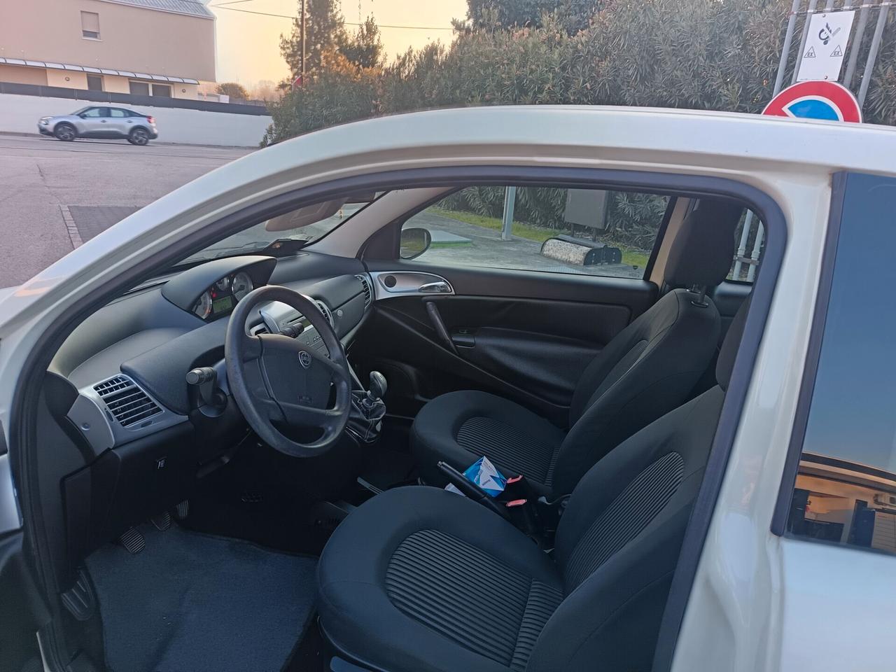 Lancia Ypsilon 1.4 Platino Ecochic GPL