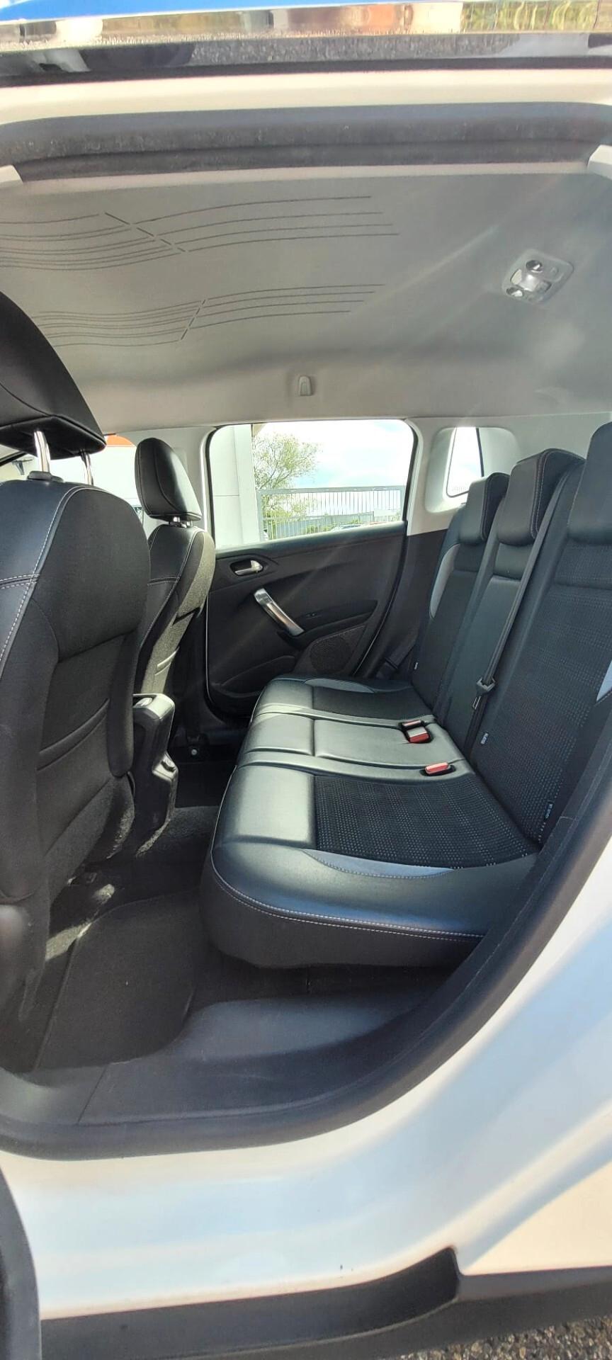 Peugeot 2008 ALLURE BLUEHDI 100 CV EURO 6