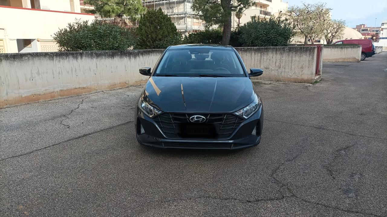 Hyundai i20 1.2 MPI MT GPL Connectline