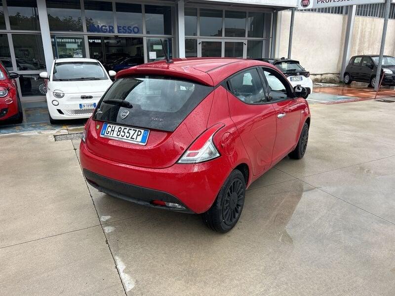 Lancia Ypsilon LANCIA YPSILON HYBRID SILVER 1.0 70 CV