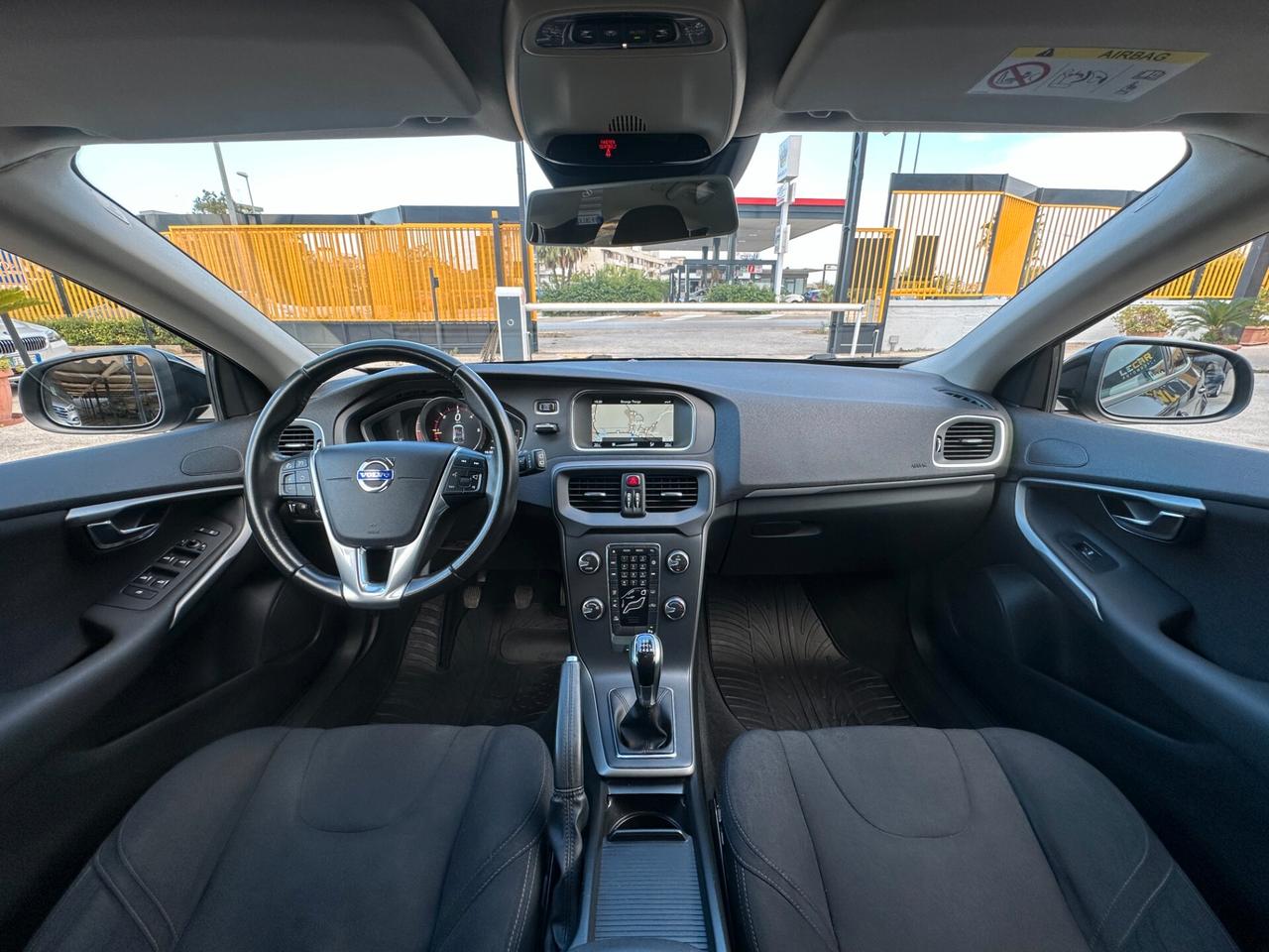 VOLVO V40 D2 Business