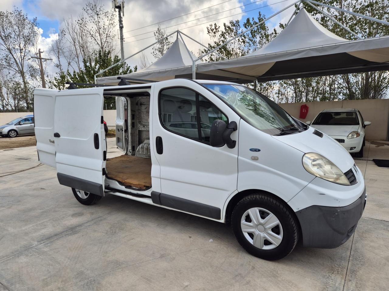 Renault trafic 2.0 DCI