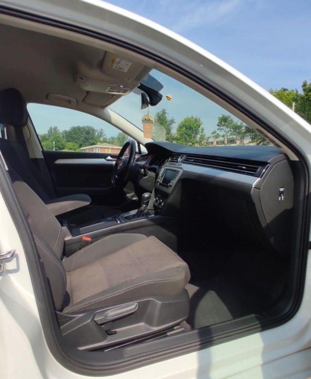 VOLKSWAGEN Passat Variant 2.0 TDI DSG Business BlueMotion Tech