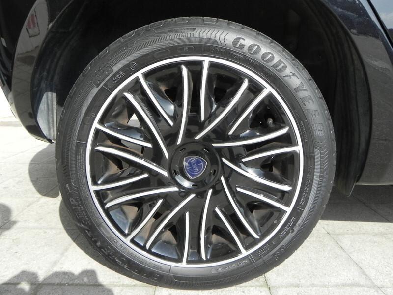 Lancia Ypsilon 1.0 FireFly 5 porte S&S Hybrid Gold