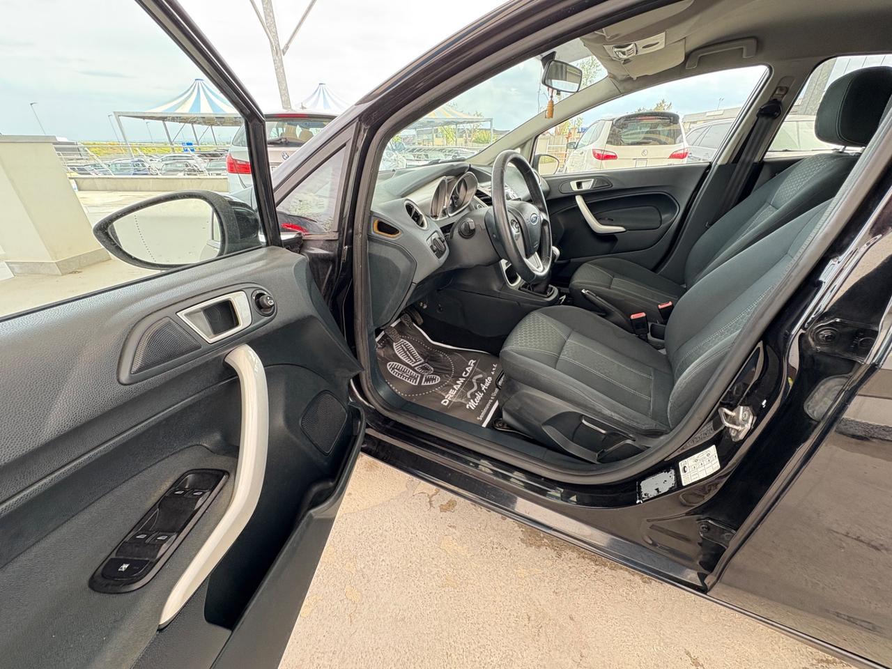 Ford Fiesta 1.6 TDCi 95 CV 5p. Titanium